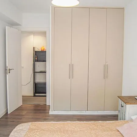 San Pedro Center - Eaw Homes Apartment